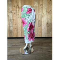 Sarong - 003 - Bloemen roze van Om Namaste - Pareo Saunadoek Wikkeljurk