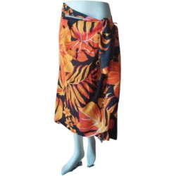 Sarong - 006 - Bloemen en bladeren oranje van Om Namaste - Pareo Saunadoek Wikkeljurk