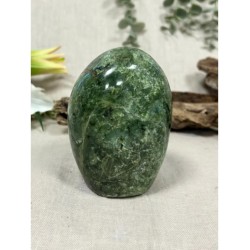 Chrysopraas edelsteen sculptuur nr-06