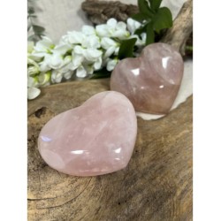 Roze kwarts edelsteen hart 400-550 gram