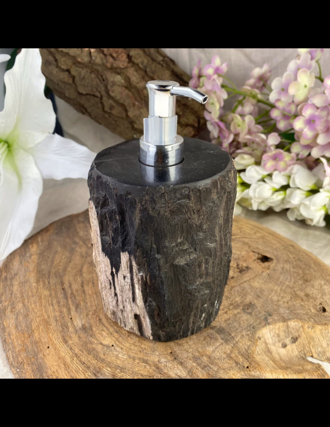 Versteend houten zeeppompje Indonesië, p/st